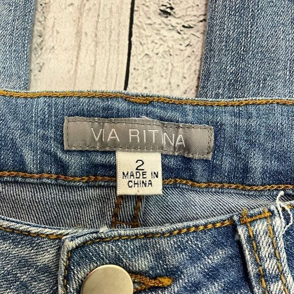 VIA RITINA Distressed Jeans - Picture 4 of 5